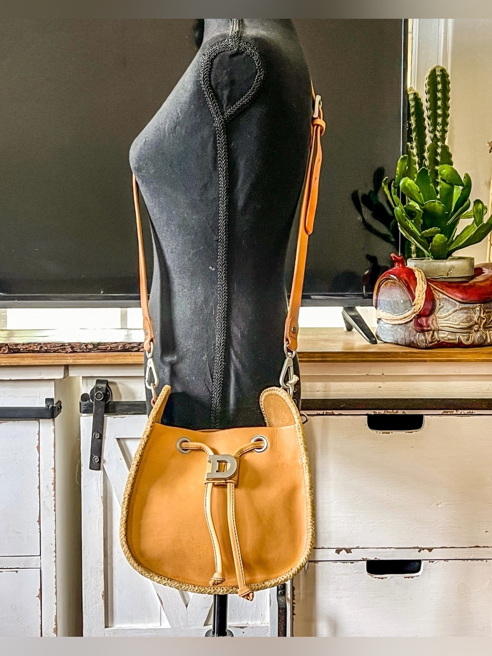 Double D Ranch Stirrup Crossbody with Dust Bag - Picture 8 of 16